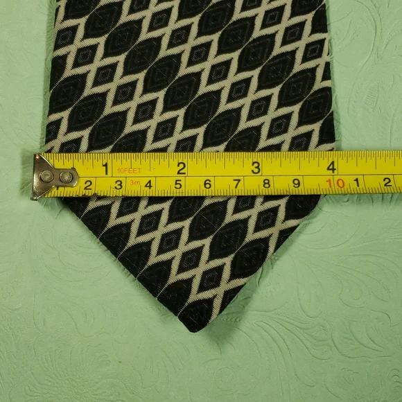 Vintage Wemlon by Wembley Vertical Diamond Patterned Stripes 4" Wide Necktie - Picture 6 of 10